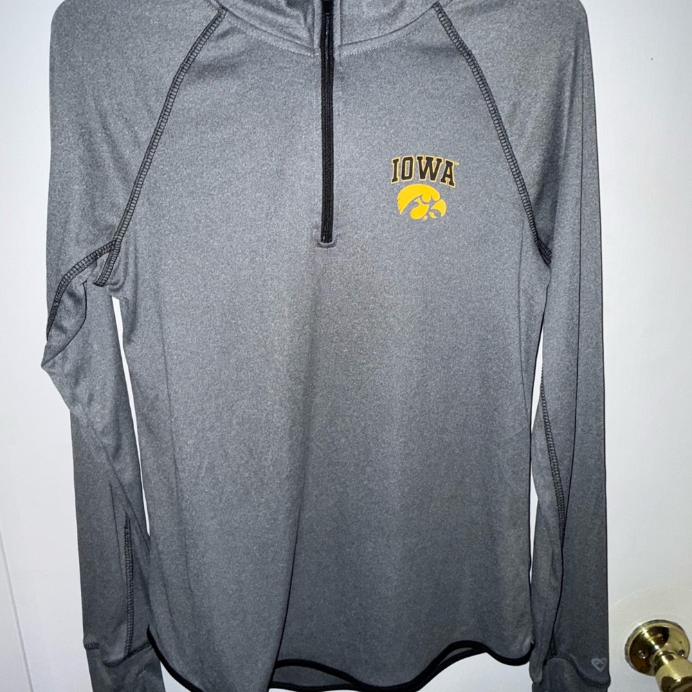 University of Iowa Hawkeyes Women’s Basketball Colosseum Women's Gray 1/4 zip